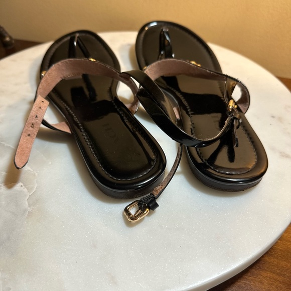 COACH black patent leather chain sandals🔥10M - Picture 9 of 12